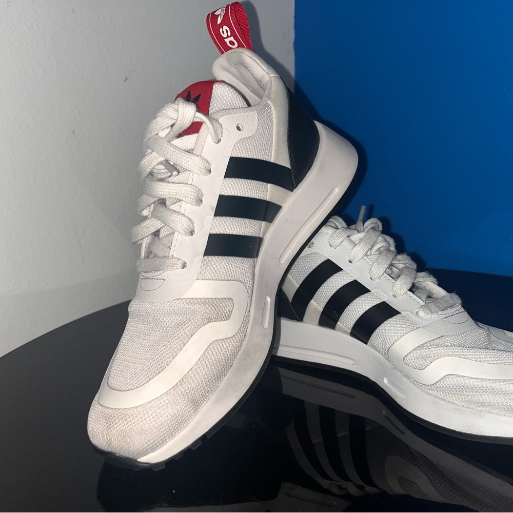 Adidas kids 5 1/2 fits more like a 6.